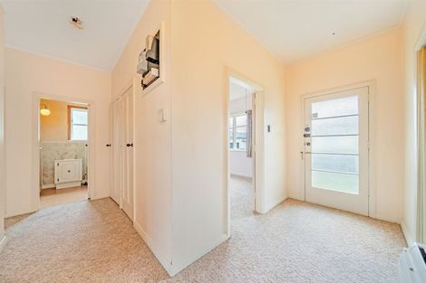 Photo of property in 13 Pirie Crescent, Moera, Lower Hutt, 5010