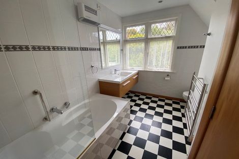 Photo of property in 135 Princes Drive, Britannia Heights, Nelson, 7010