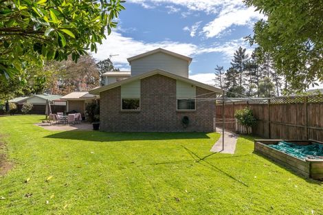 Photo of property in 14 Essendon Court, Glenview, Hamilton, 3206