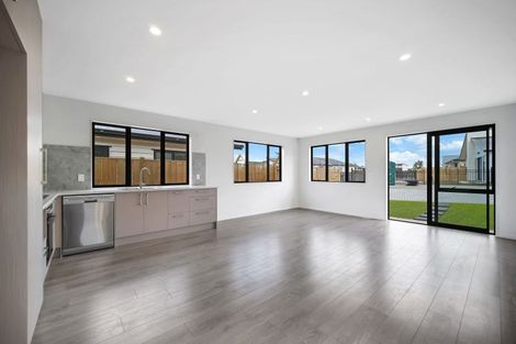 Photo of property in 5 Tributary Parade, Karaka, Papakura, 2113