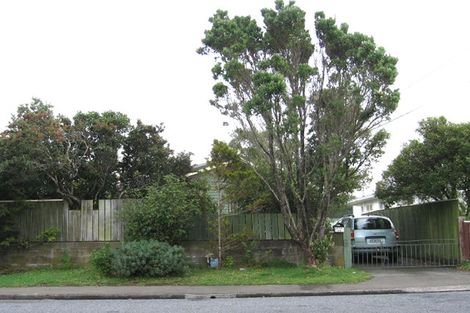 Photo of property in 33 Oswald Crescent, Paparangi, Wellington, 6037