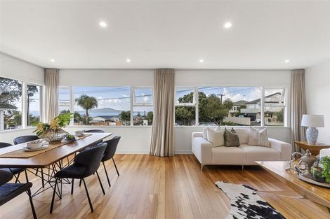 Photo of property in 130 Aberdeen Road, Campbells Bay, Auckland, 0620