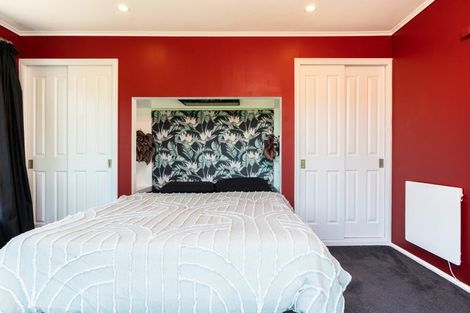 Photo of property in 40 Kapiti Crescent, Titahi Bay, Porirua, 5022