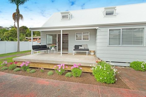 Photo of property in 25 The Circle, Manly, Whangaparaoa, 0930