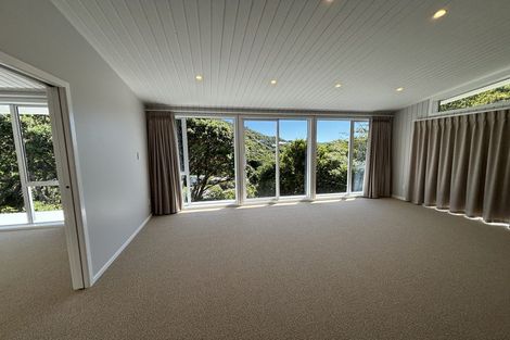 Photo of property in 42 Versailles Street, Karori, Wellington, 6012
