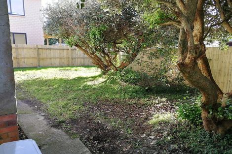 Photo of property in 5 Barrys Road, Glendene, Auckland, 0602