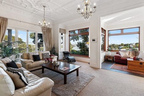 Photo of property in 49 Seaview Avenue, Northcote, Auckland, 0627