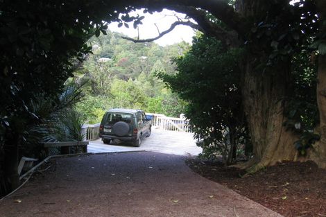 Photo of property in 63 Warner Park Avenue, Laingholm, Auckland, 0604
