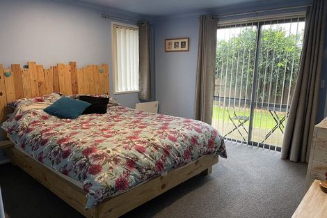 Photo of property in 11 Reefton Place, Papamoa Beach, Papamoa, 3118