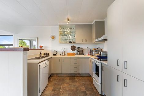 Photo of property in 105 Waireka Place, Whangamata, 3620