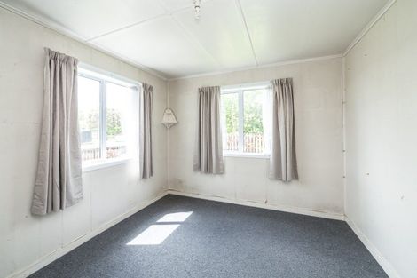 Photo of property in 1 Baillie Crescent, Carterton, 5713