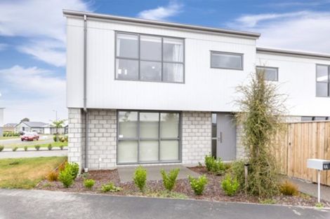 Photo of property in 33 William Dawson Crescent, Wigram, Christchurch, 8025