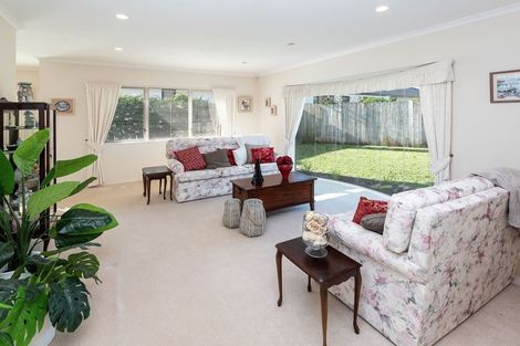 Photo of property in 16 Nad Place, East Tamaki Heights, Auckland, 2016