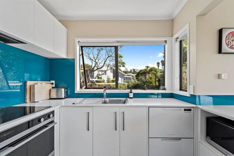 Photo of property in 10 Kenneth Hopper Place, Manly, Whangaparaoa, 0930