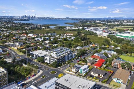 Photo of property in 1/19 Huron Street, Takapuna, Auckland, 0622