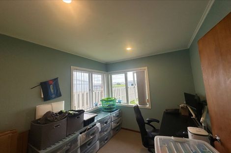 Photo of property in 38 Smythe Road, Henderson, Auckland, 0612