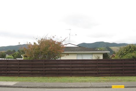 Photo of property in 102a Hillcrest Road, Raumati Beach, Paraparaumu, 5032