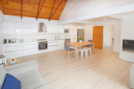 Photo of property in 25 The Circle, Manly, Whangaparaoa, 0930