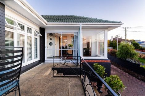 Photo of property in 43 Duckworth Street, Andersons Bay, Dunedin, 9013