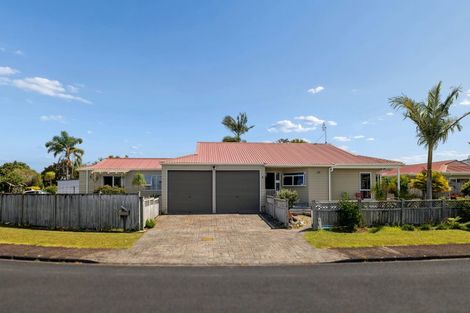 Photo of property in 6 Lillian Place, Orewa, 0931