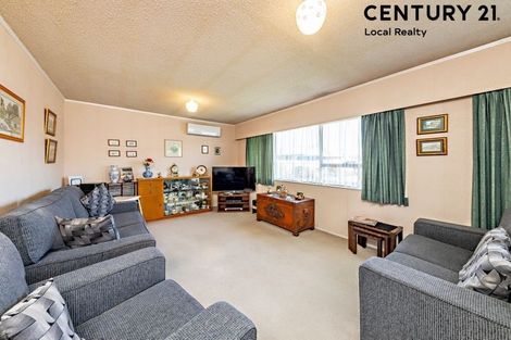 Photo of property in 2/69 Settlement Road, Papakura, 2110