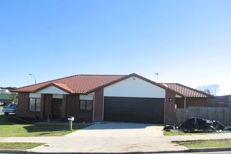 Photo of property in 2 Derryveagh Lane, Weymouth, Auckland, 2103