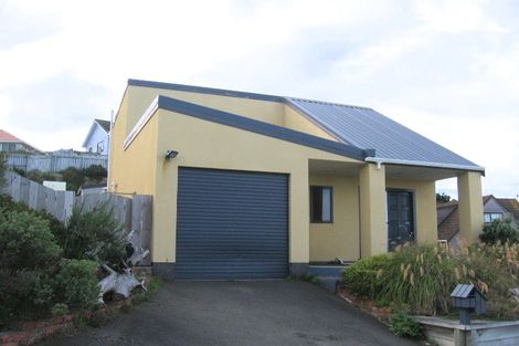 Photo of property in 3 Bury Grove, Strathmore Park, Wellington, 6022