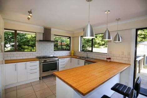 Photo of property in 6 Holmcroft Court, Cracroft, Christchurch, 8022