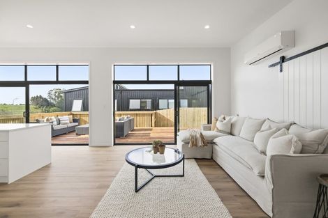 Photo of property in 10 Bob Carter Place, Welcome Bay, Tauranga, 3175