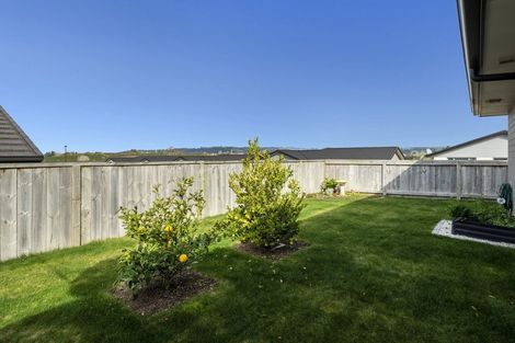 Photo of property in Waterview Estate, 64/4 Greystone Place, Omokoroa, 3114