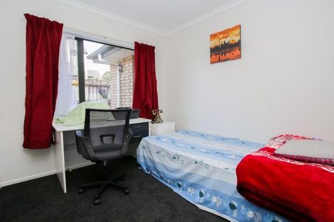 Photo of property in 11 Dixon Road, Fitzroy, Hamilton, 3206