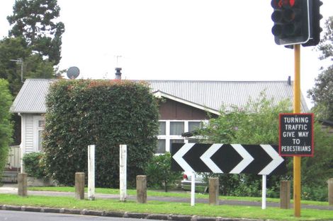 Photo of property in 41 Swanson Road, Henderson, Auckland, 0610