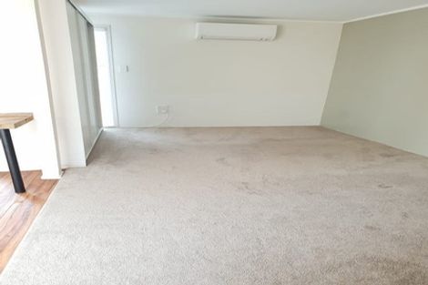 Photo of property in 1/508 East Coast Road, Windsor Park, Auckland, 0630