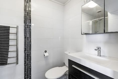 Photo of property in 1/38 Birkdale Road, Birkdale, Auckland, 0626
