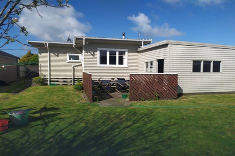 Photo of property in 266 Mangorei Road, Merrilands, New Plymouth, 4312