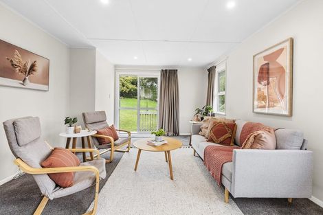 Photo of property in 11 Wakefield Terrace, Tawa, Wellington, 5028