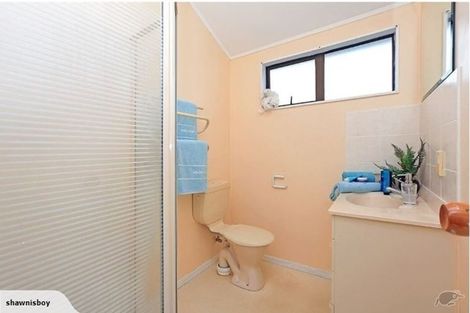 Photo of property in 2/112 Oaktree Avenue, Browns Bay, Auckland, 0630