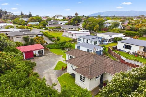 Photo of property in 13 Rua Road, Paraparaumu Beach, Paraparaumu, 5032