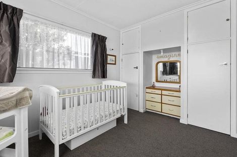 Photo of property in 11 Tasman Street, Opunake, 4616