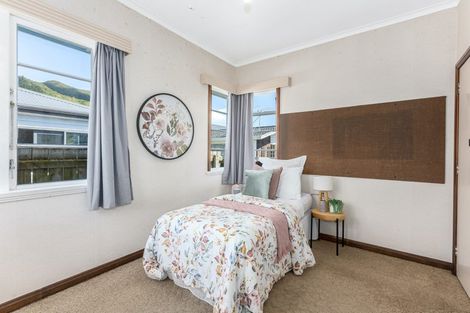 Photo of property in 28 Bauchop Road, Waterloo, Lower Hutt, 5011