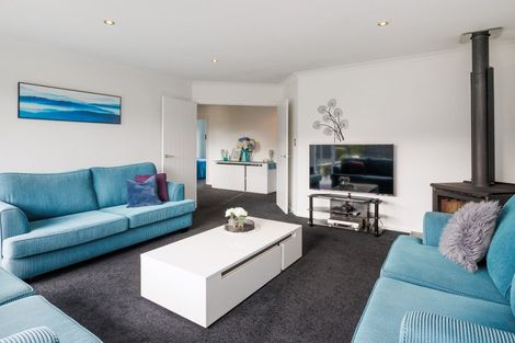 Photo of property in 59 Liberty Grove, Kelvin Grove, Palmerston North, 4414