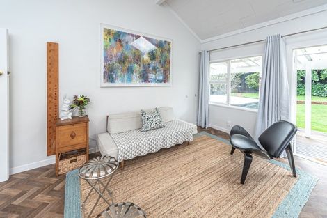 Photo of property in 4 Saint Leonard Street, Saint Johns Hill, Whanganui, 4501