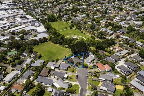 Photo of property in 12 Mchardy Place, Glenfield, Auckland, 0627
