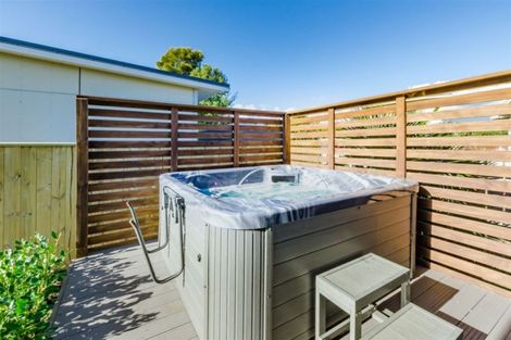 Photo of property in 15a Winton Street, Paraparaumu Beach, Paraparaumu, 5032