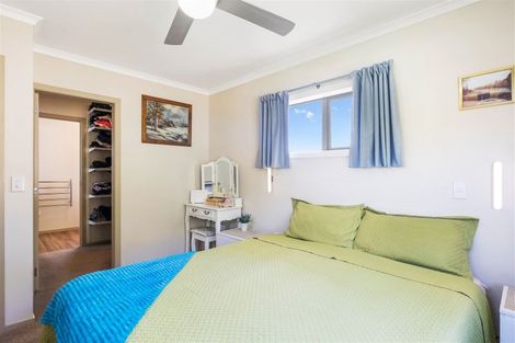 Photo of property in 16 Matuhi Street, Waikanae, 5036