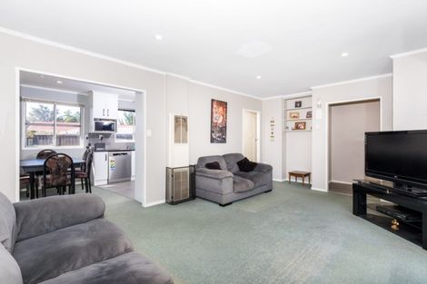 Photo of property in 70 Oakfield Crescent, Pukete, Hamilton, 3200