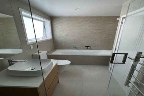 Photo of property in 62a Vandeleur Avenue, Birkdale, Auckland, 0626