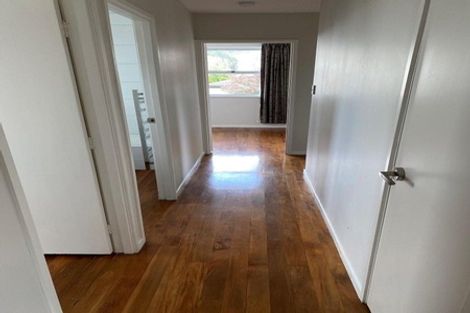 Photo of property in 27 Normanton Street, Glenfield, Auckland, 0629