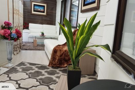 Photo of property in 363 Roscommon Road, Clendon Park, Auckland, 2103