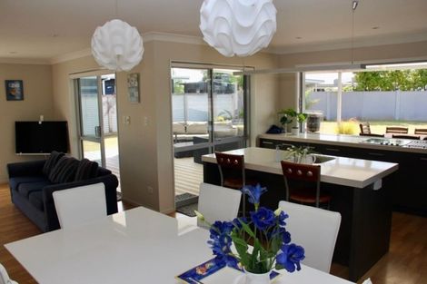 Photo of property in 12 Arawa Lane, Whitianga, 3510
